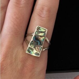 Sterling silver mother of pearl ring. Size 7.25